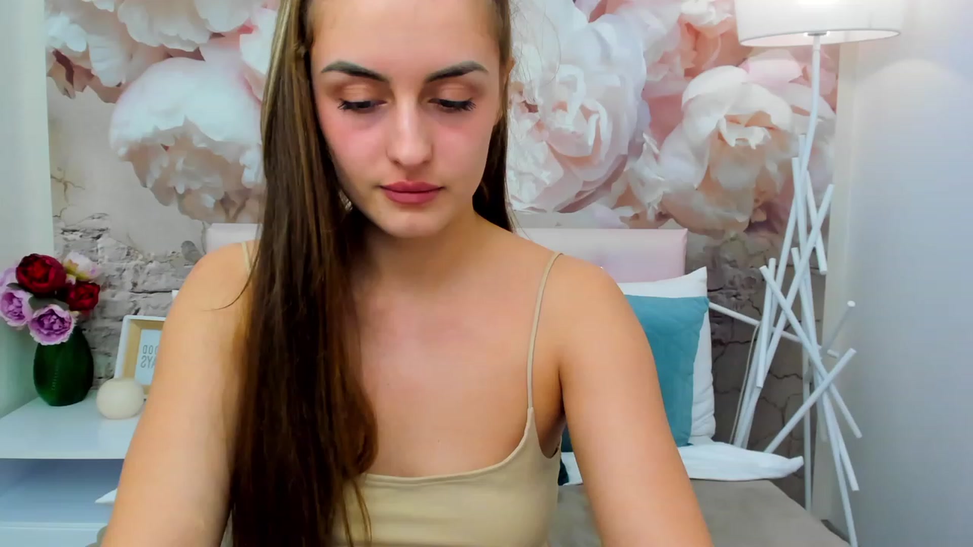 Gallery image thumbnail from SpaceLady's myfreecams stream on, 03/18/2023, 16:18 image 14 of 20