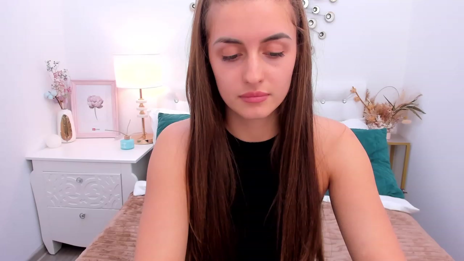 Gallery image thumbnail from SpaceLady's myfreecams stream on, 03/19/2023, 19:44 image 8 of 20