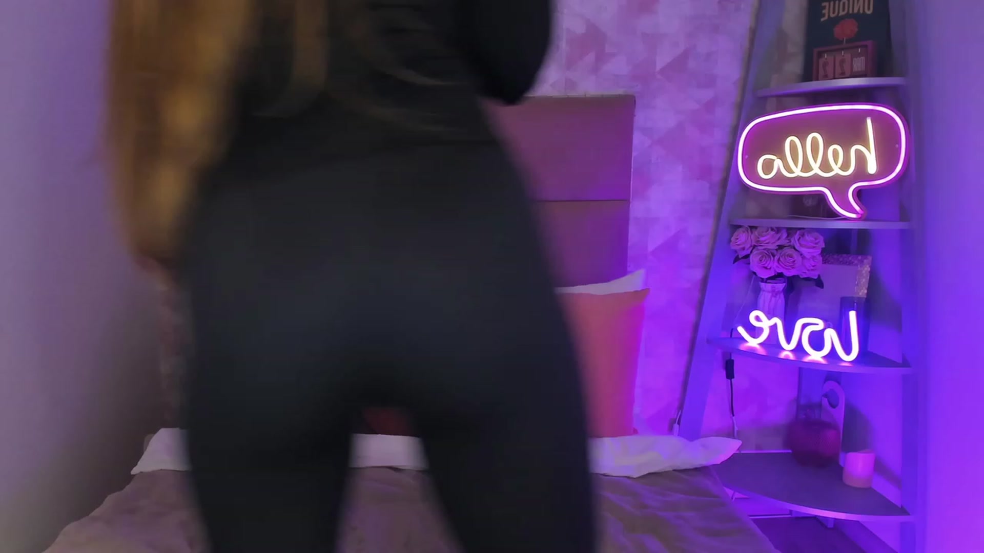 Gallery image thumbnail from SpaceLady's myfreecams stream on, 03/26/2023, 06:31 image 7 of 20