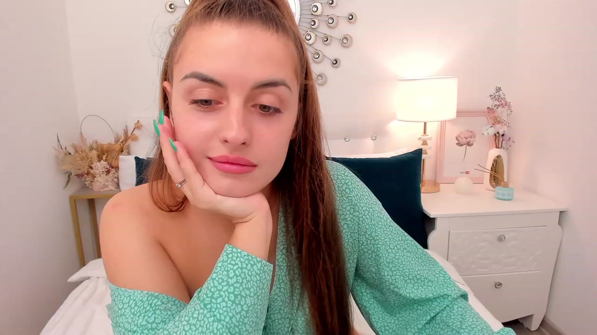 Gallery image thumbnail from SpaceLady's myfreecams stream on, 05/27/2023, 07:30 image 18 of 20