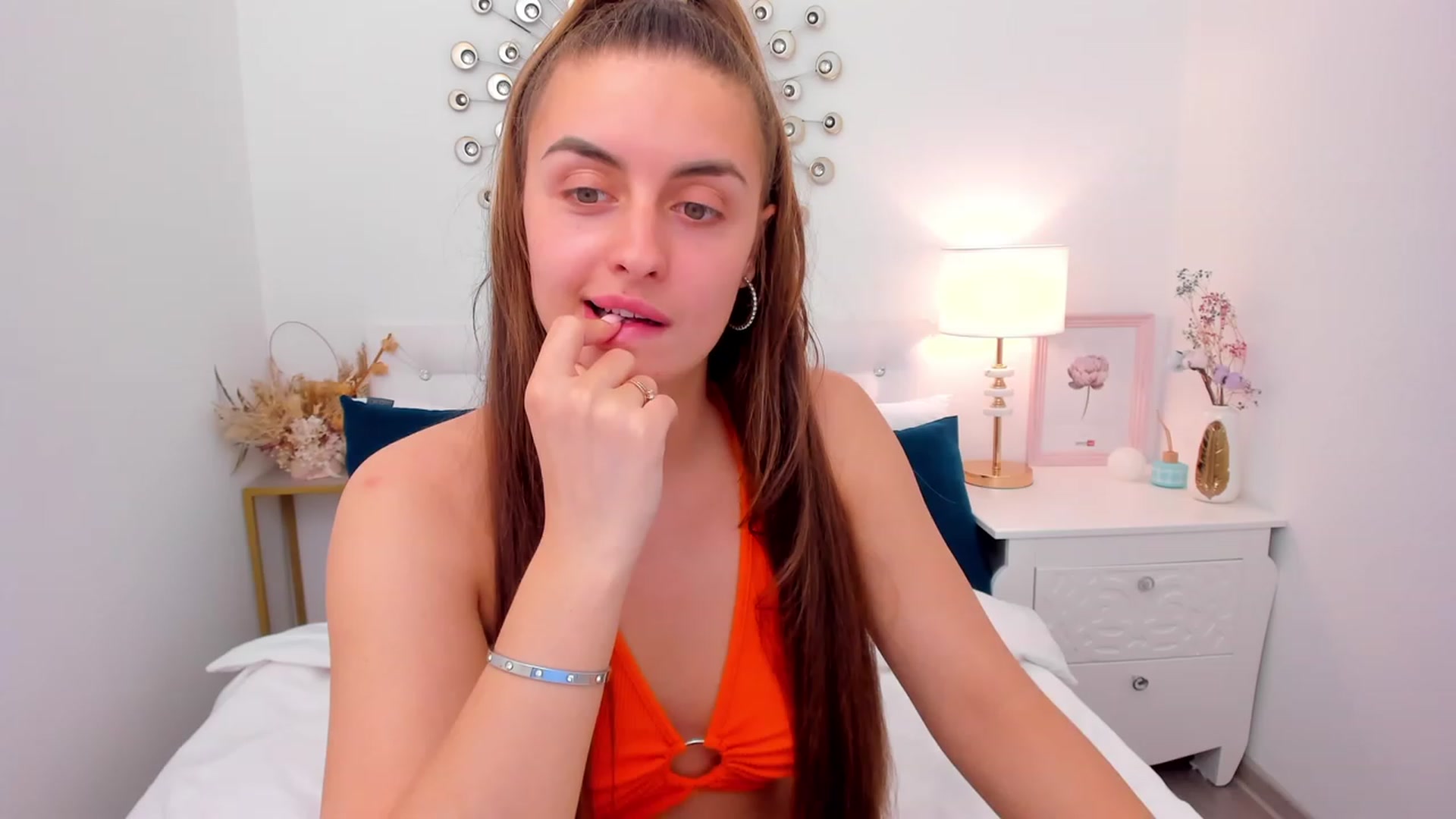 Gallery image thumbnail from SpaceLady's myfreecams stream on, 05/30/2023, 18:32 image 4 of 20