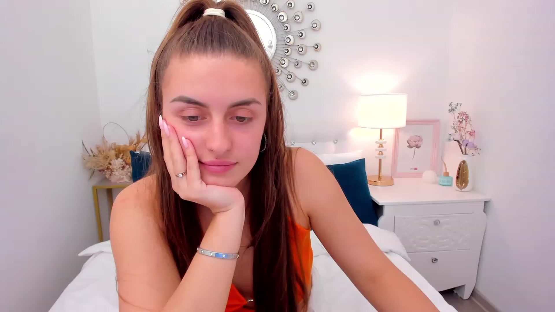 Gallery image thumbnail from SpaceLady's myfreecams stream on, 05/30/2023, 18:32 image 8 of 20