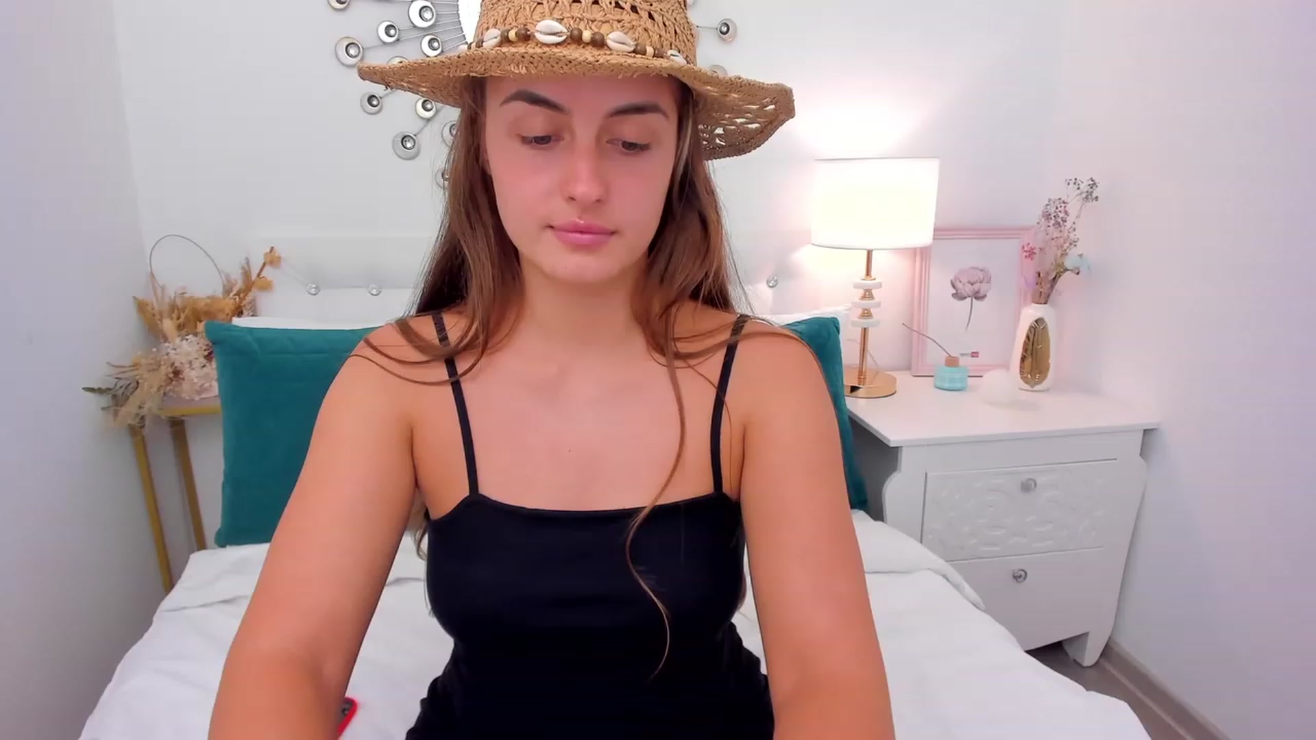 Gallery image thumbnail from SpaceLady's myfreecams stream on, 06/25/2023, 10:04 image 10 of 20