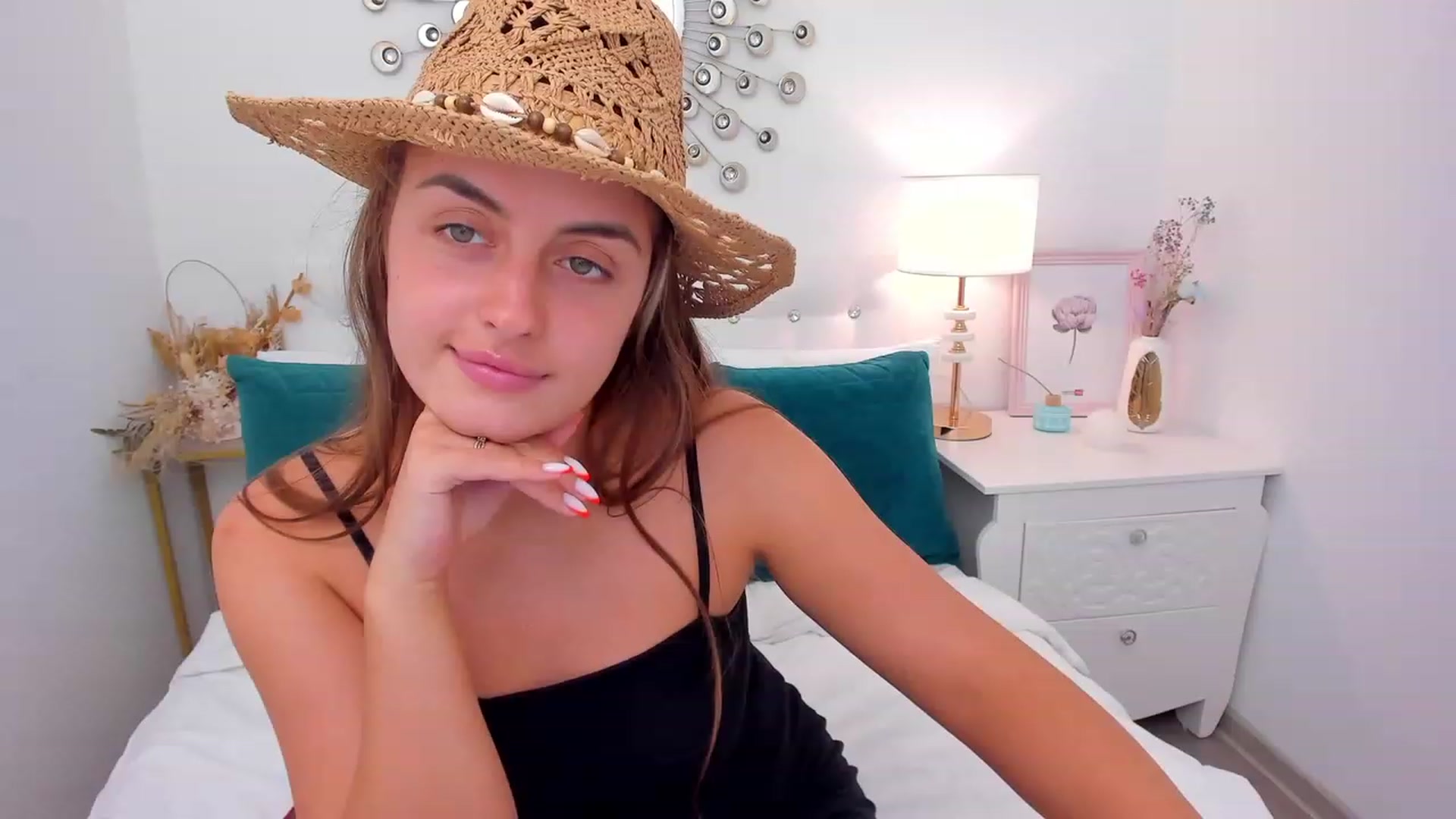Gallery image thumbnail from SpaceLady's myfreecams stream on, 06/25/2023, 10:04 image 9 of 20