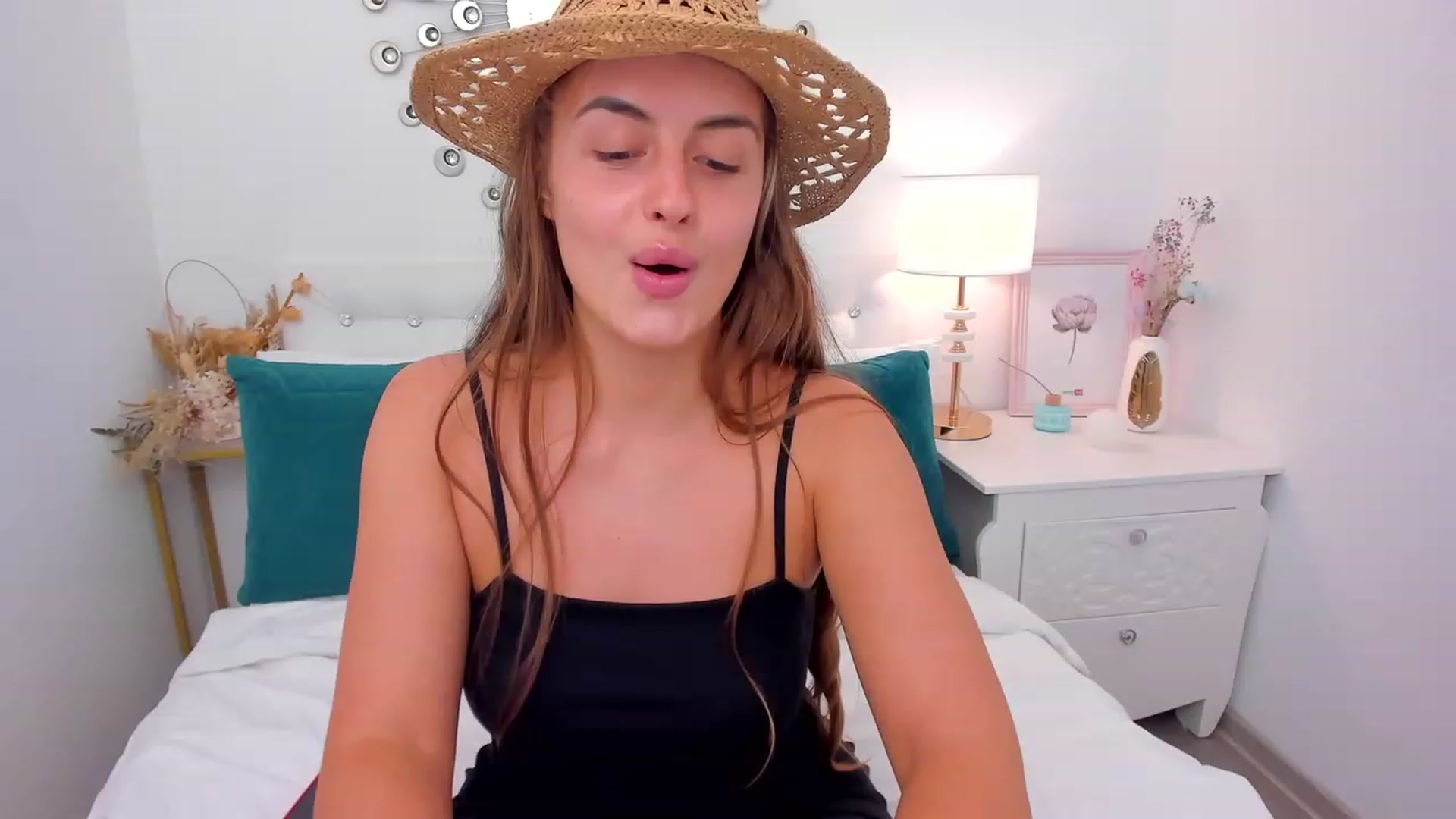 Gallery image thumbnail from SpaceLady's myfreecams stream on, 06/25/2023, 10:04 image 12 of 20