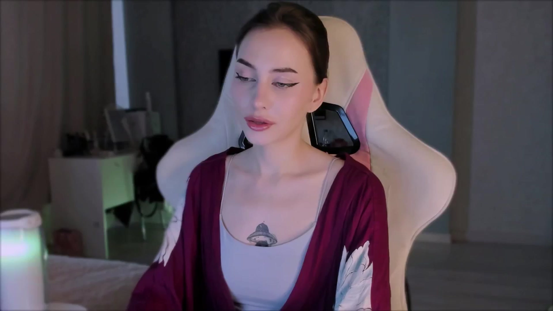 Gallery image thumbnail from Space_Eva's myfreecams stream on, 10/10/2023, 02:22 image 3 of 20