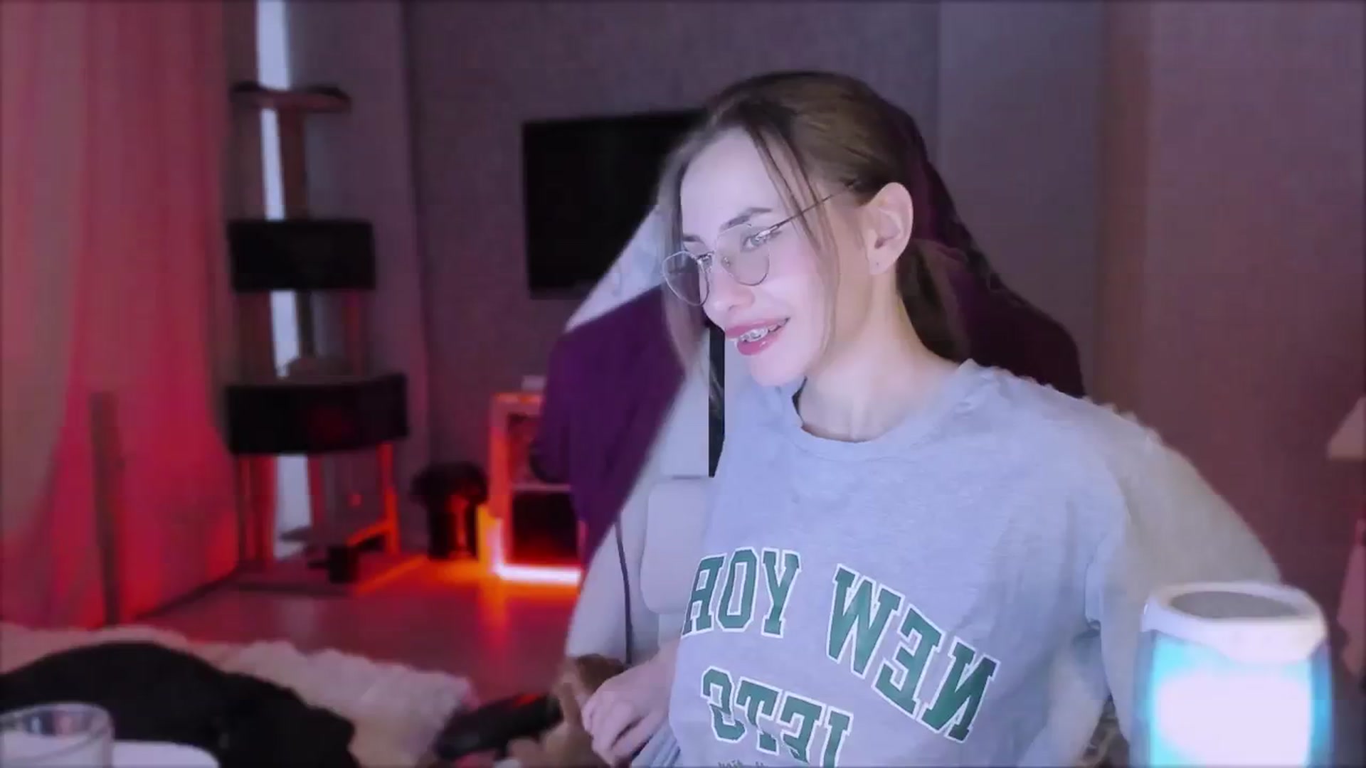 Gallery image thumbnail from Space_Eva's myfreecams stream on, 10/23/2023, 04:31 image 11 of 20