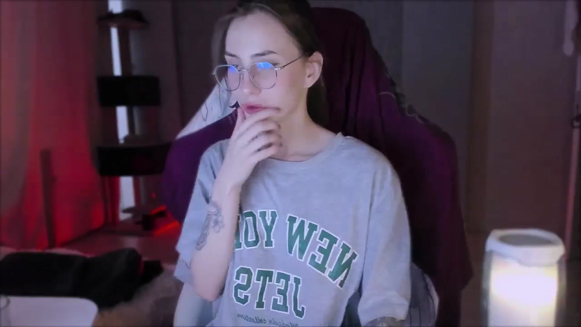 Gallery image thumbnail from Space_Eva's myfreecams stream on, 10/23/2023, 06:34 image 14 of 20