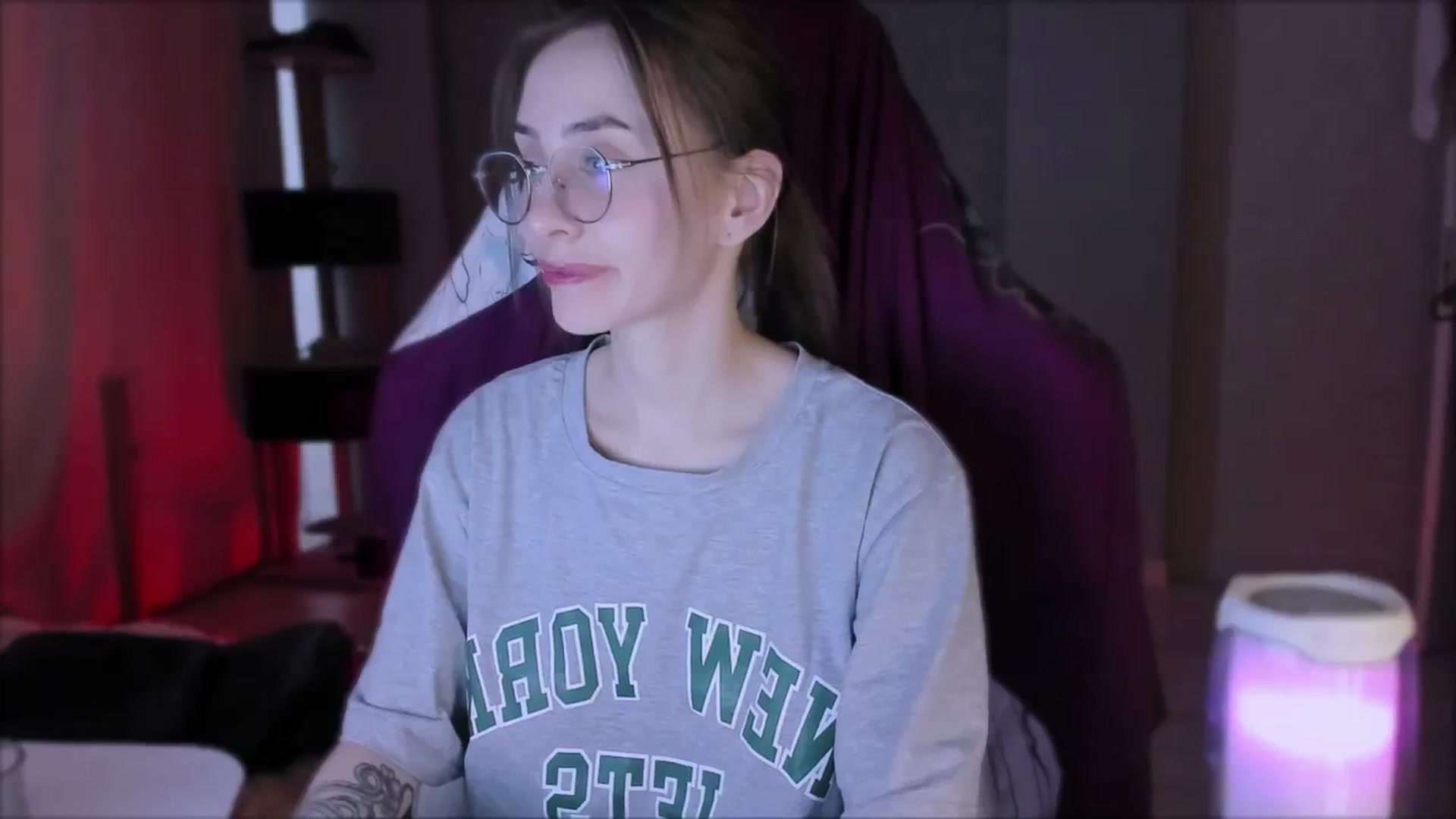 Gallery image thumbnail from Space_Eva's myfreecams stream on, 10/23/2023, 06:34 image 8 of 20