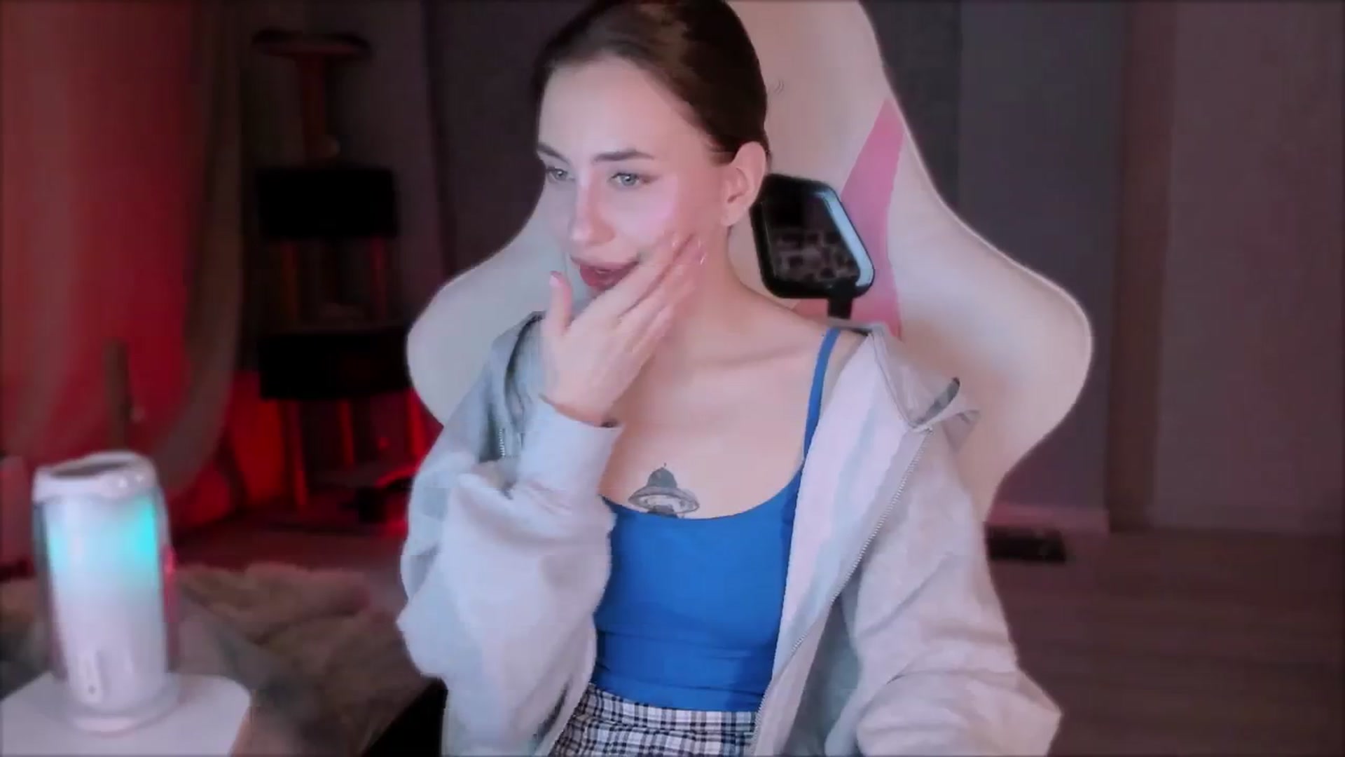 Gallery image thumbnail from Space_Eva's myfreecams stream on, 10/25/2023, 03:04 image 20 of 20