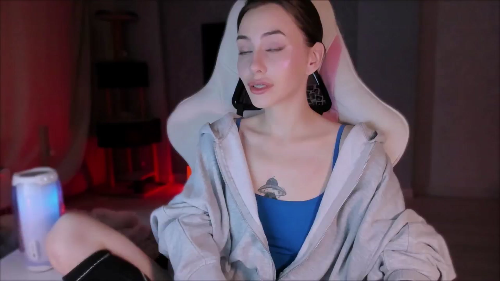 Gallery image thumbnail from Space_Eva's myfreecams stream on, 10/25/2023, 03:04 image 14 of 20