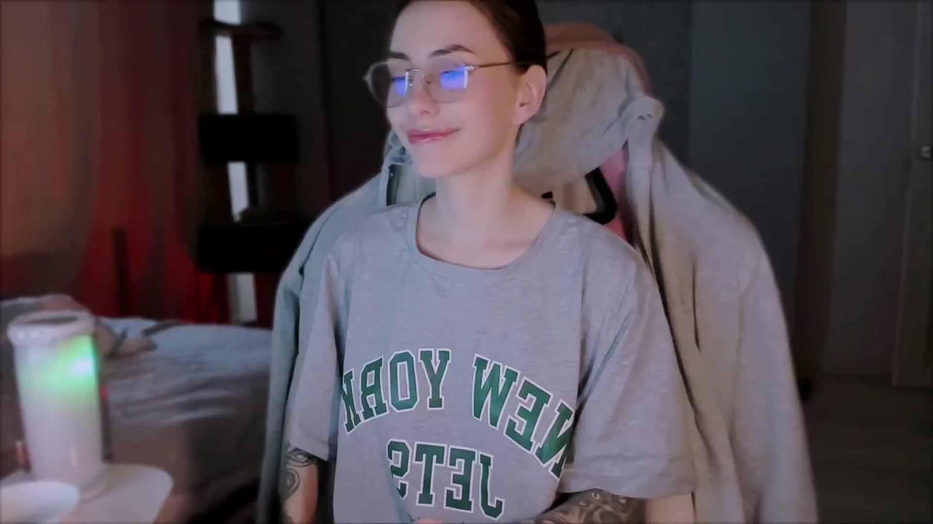 Gallery image thumbnail from Space_Eva's myfreecams stream on, 10/30/2023, 02:45 image 10 of 20