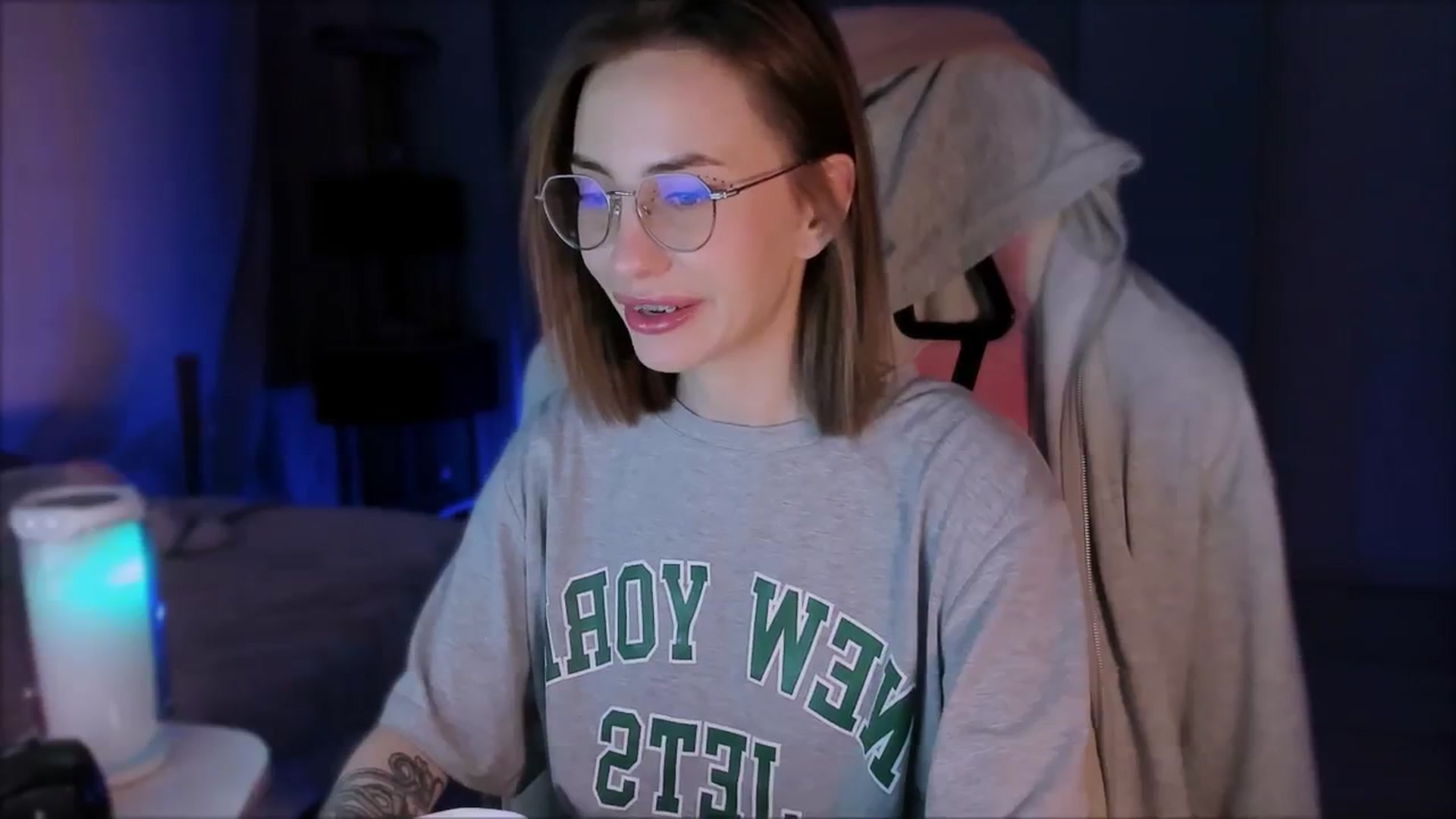 Gallery image thumbnail from Space_Eva's myfreecams stream on, 10/30/2023, 04:18 image 2 of 20
