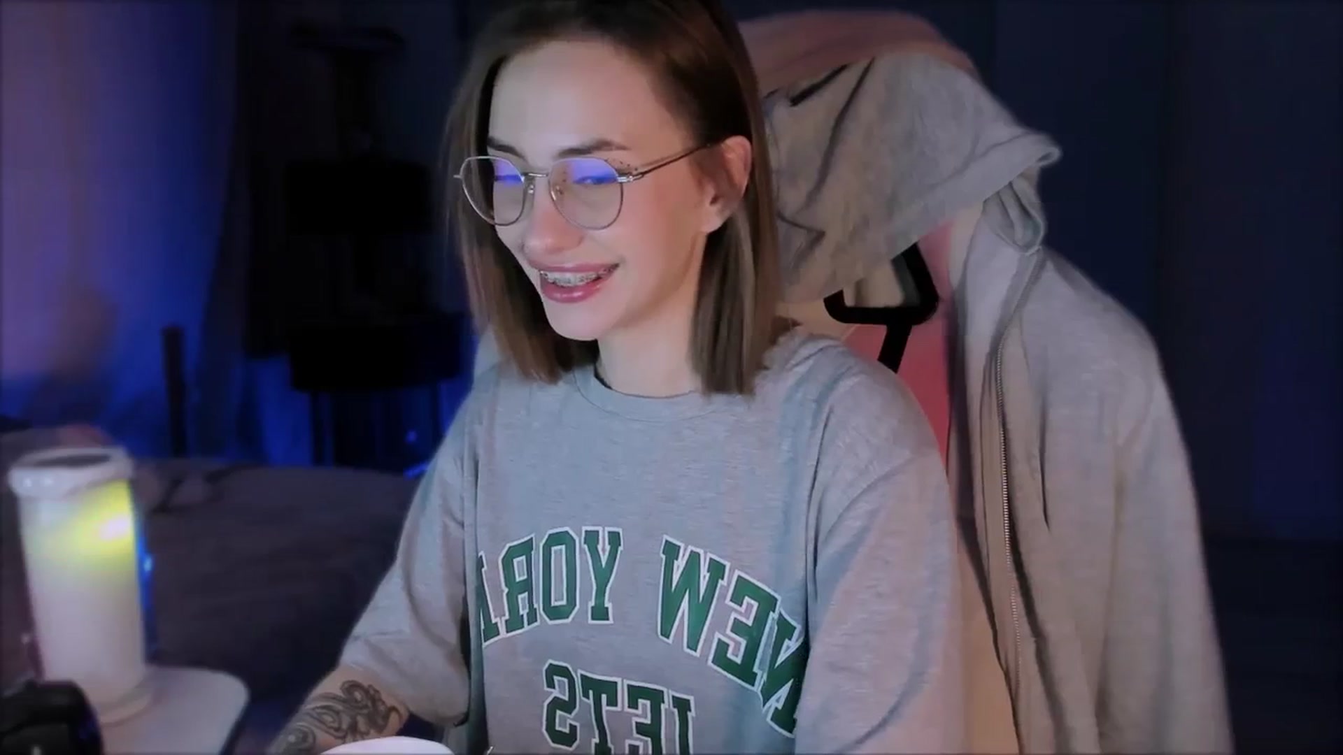 Gallery image thumbnail from Space_Eva's myfreecams stream on, 10/30/2023, 04:18 image 5 of 20