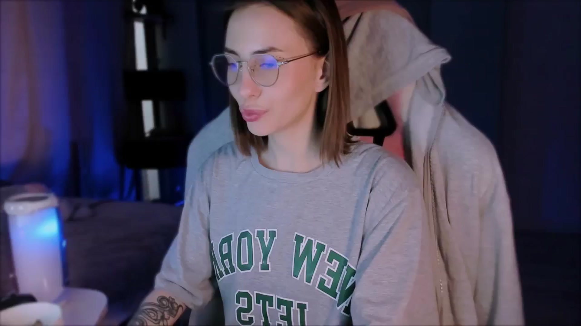 Gallery image thumbnail from Space_Eva's myfreecams stream on, 10/30/2023, 04:18 image 20 of 20