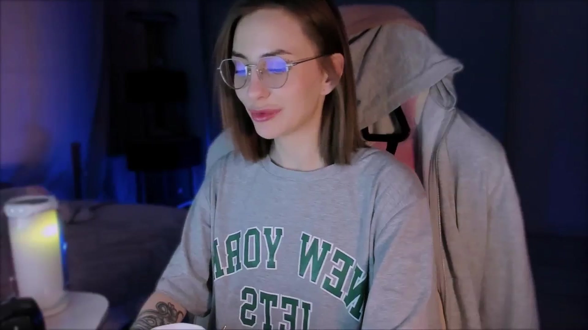 Gallery image thumbnail from Space_Eva's myfreecams stream on, 10/30/2023, 04:18 image 4 of 20