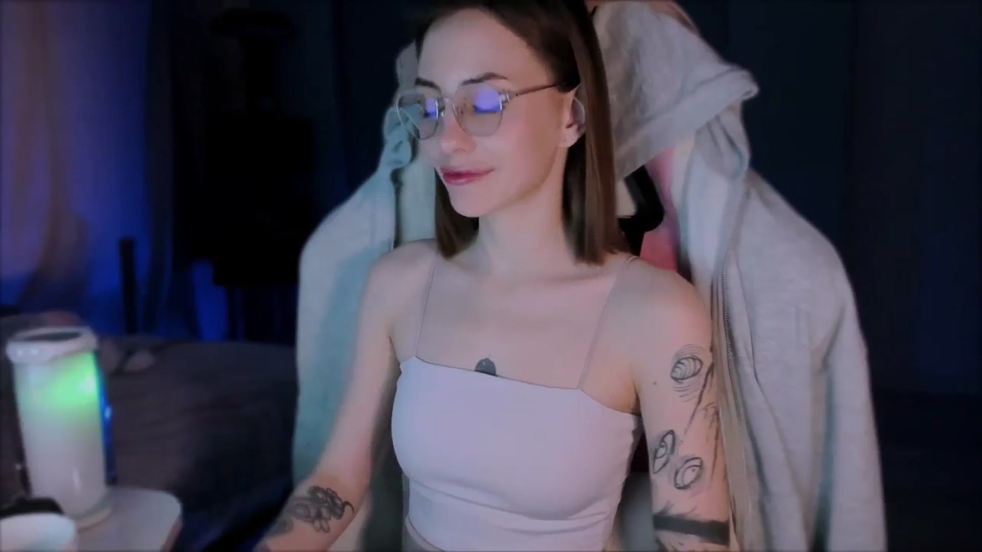 Gallery image thumbnail from Space_Eva's myfreecams stream on, 10/30/2023, 06:16 image 10 of 20