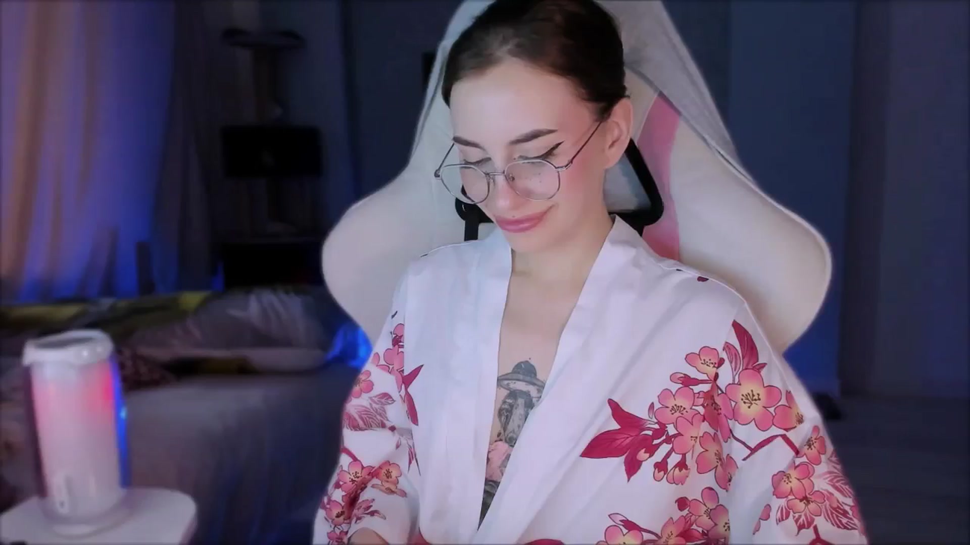 Gallery image thumbnail from Space_Eva's myfreecams stream on, 10/31/2023, 05:55 image 5 of 20