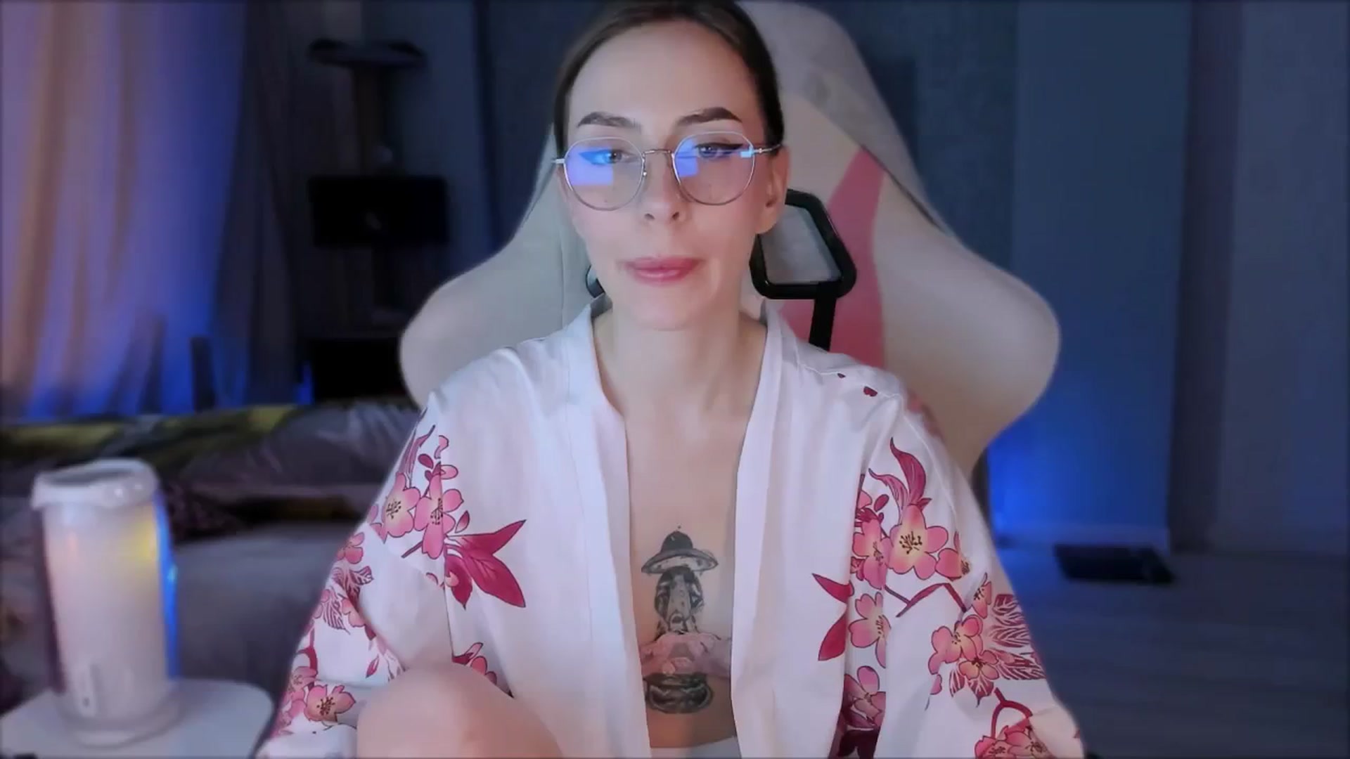 Gallery image thumbnail from Space_Eva's myfreecams stream on, 10/31/2023, 05:55 image 17 of 20