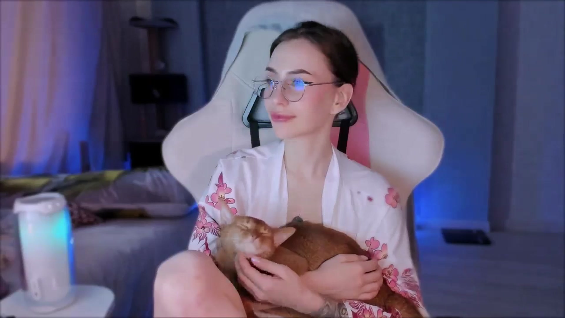 Gallery image thumbnail from Space_Eva's myfreecams stream on, 10/31/2023, 05:55 image 15 of 20