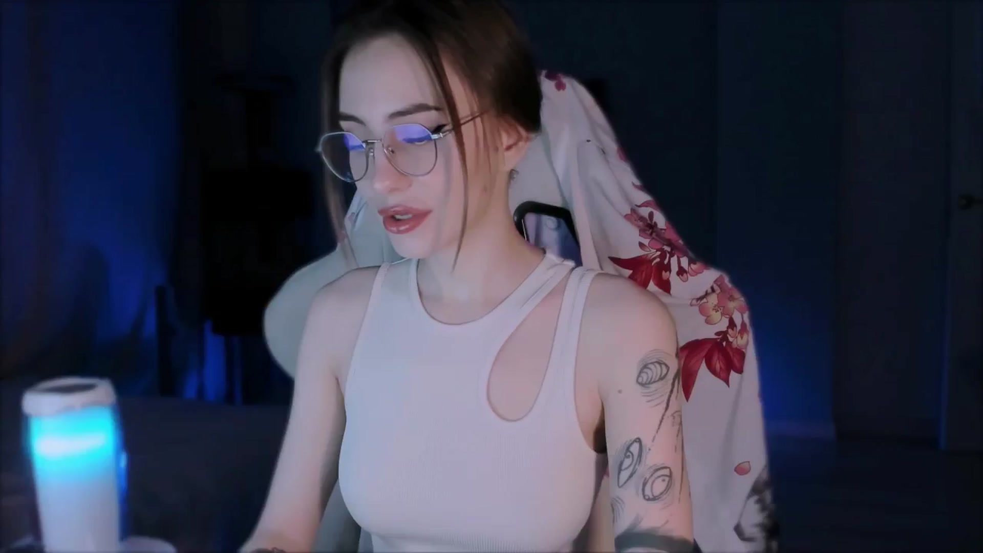 Gallery image thumbnail from Space_Eva's myfreecams stream on, 11/06/2023, 02:00 image 1 of 20