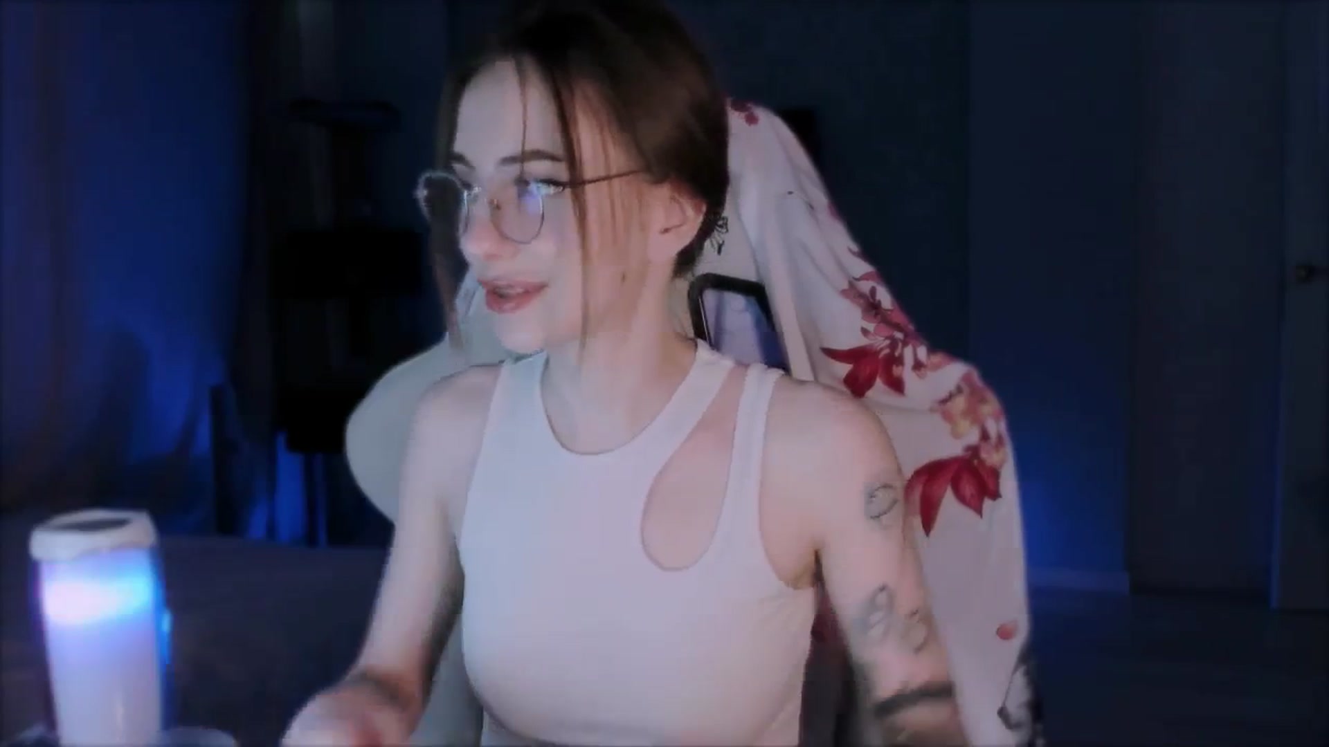 Gallery image thumbnail from Space_Eva's myfreecams stream on, 11/06/2023, 02:00 image 13 of 20