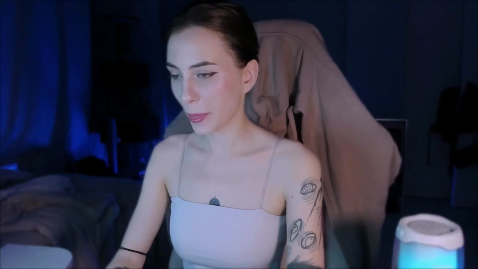 Gallery image thumbnail from Space_Eva's myfreecams stream on, 11/19/2023, 03:05 image 11 of 20
