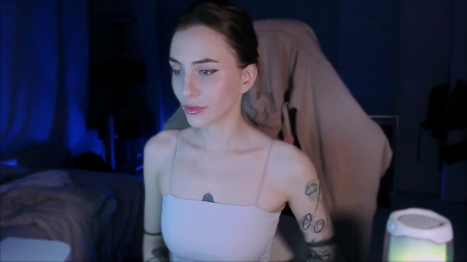 Gallery image thumbnail from Space_Eva's myfreecams stream on, 11/19/2023, 03:05 image 8 of 20