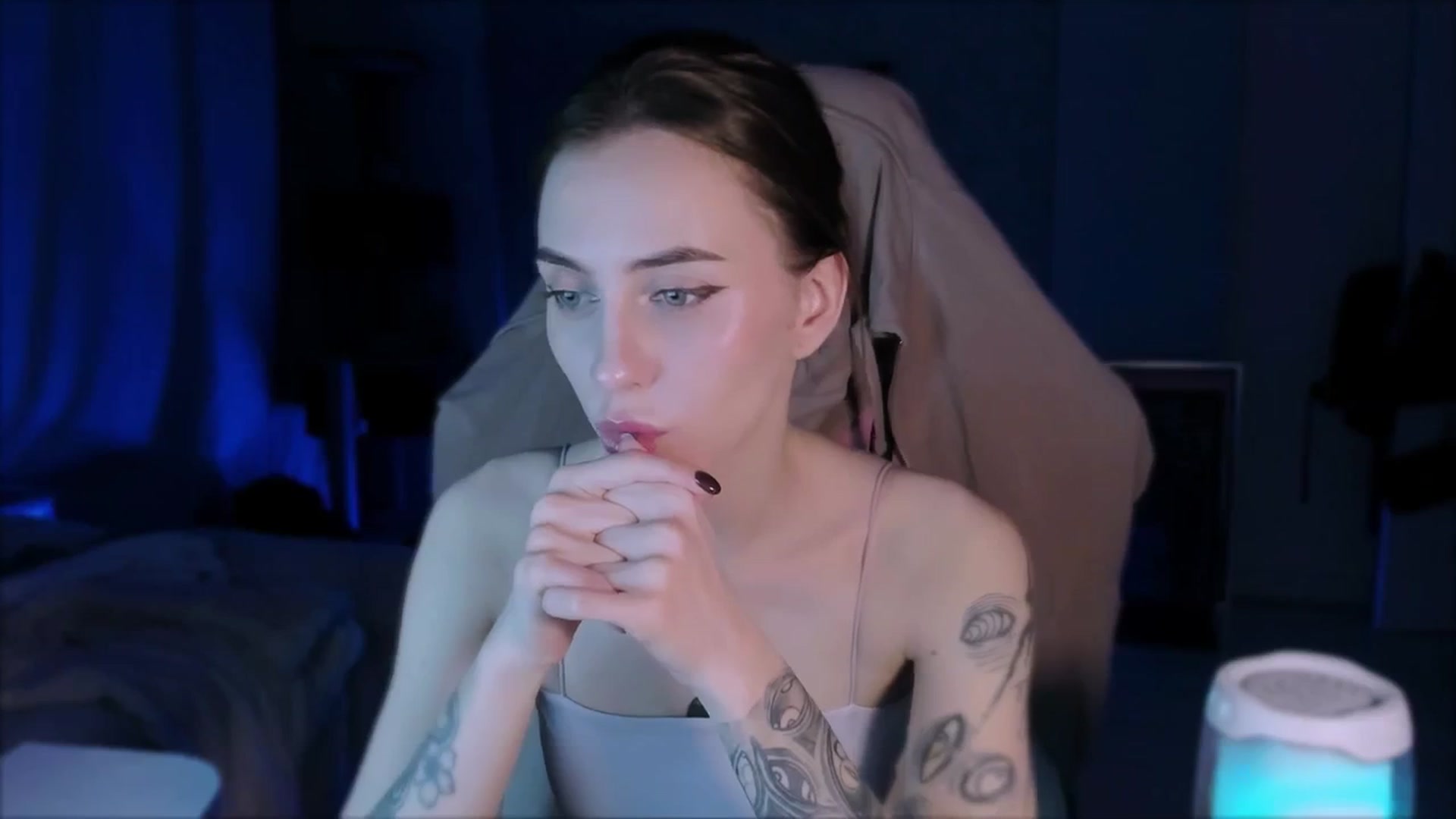 Gallery image thumbnail from Space_Eva's myfreecams stream on, 11/19/2023, 03:05 image 10 of 20