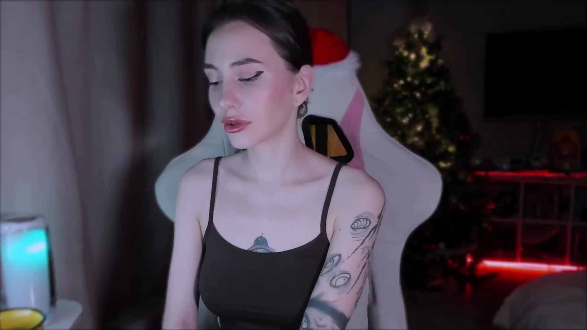 Gallery image thumbnail from Space_Eva's myfreecams stream on, 12/04/2023, 02:15 image 7 of 20