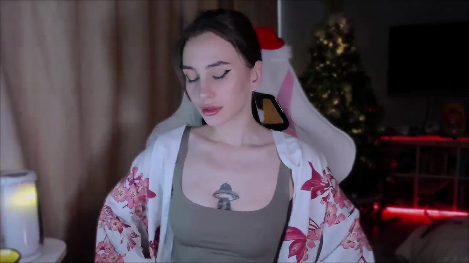 Gallery image thumbnail from Space_Eva's myfreecams stream on, 12/04/2023, 04:17 image 5 of 20
