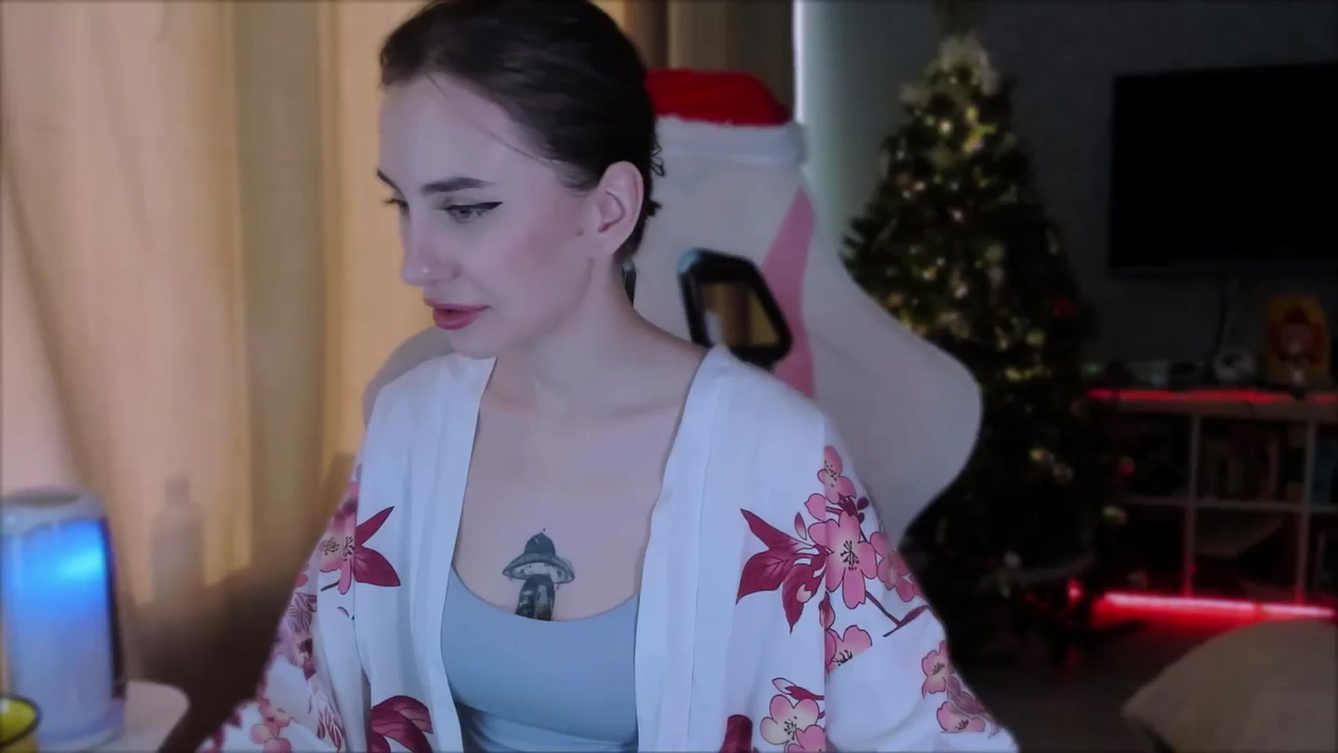 Gallery image thumbnail from Space_Eva's myfreecams stream on, 12/04/2023, 06:43 image 1 of 20