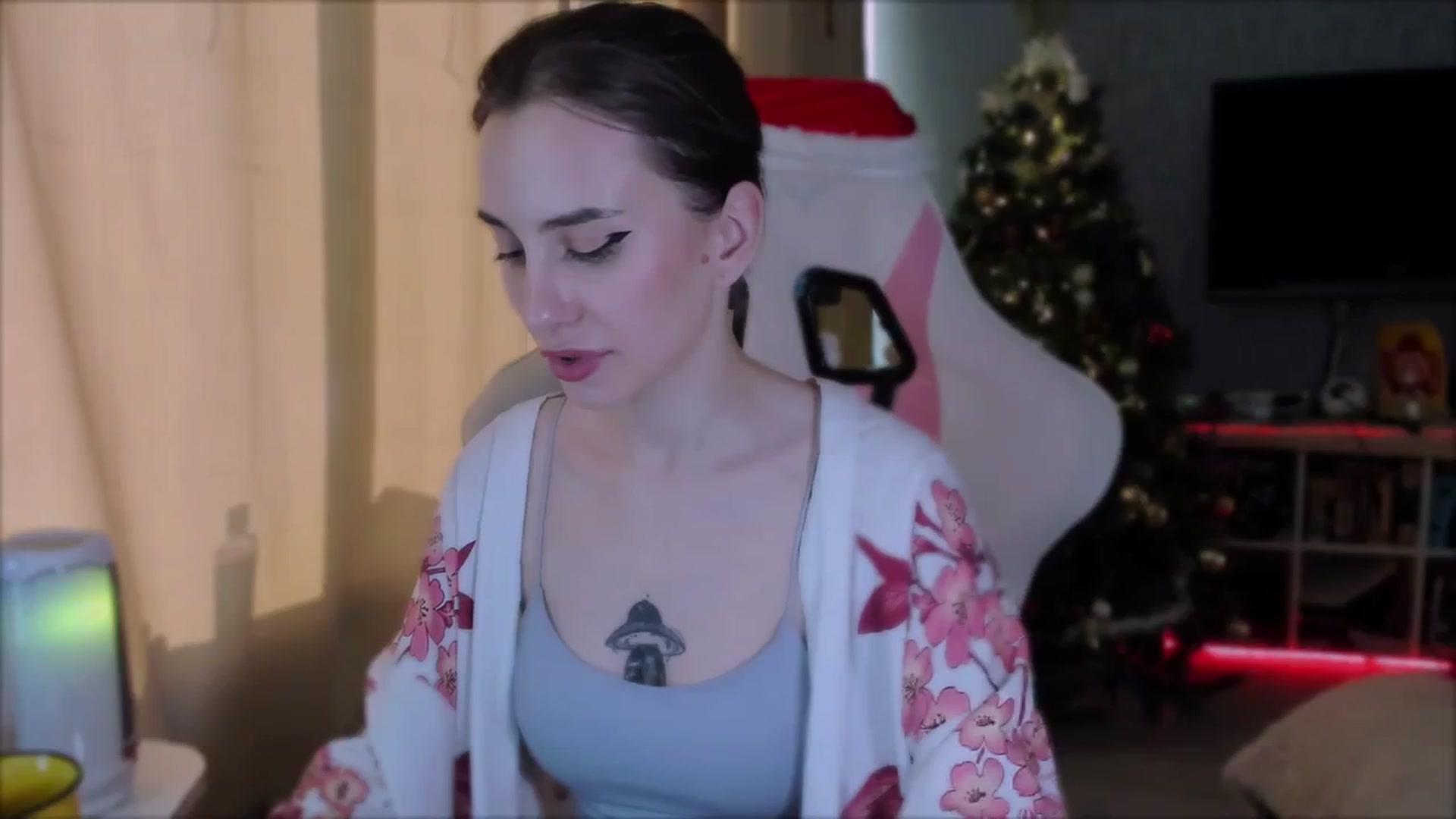 Gallery image thumbnail from Space_Eva's myfreecams stream on, 12/04/2023, 06:43 image 18 of 20