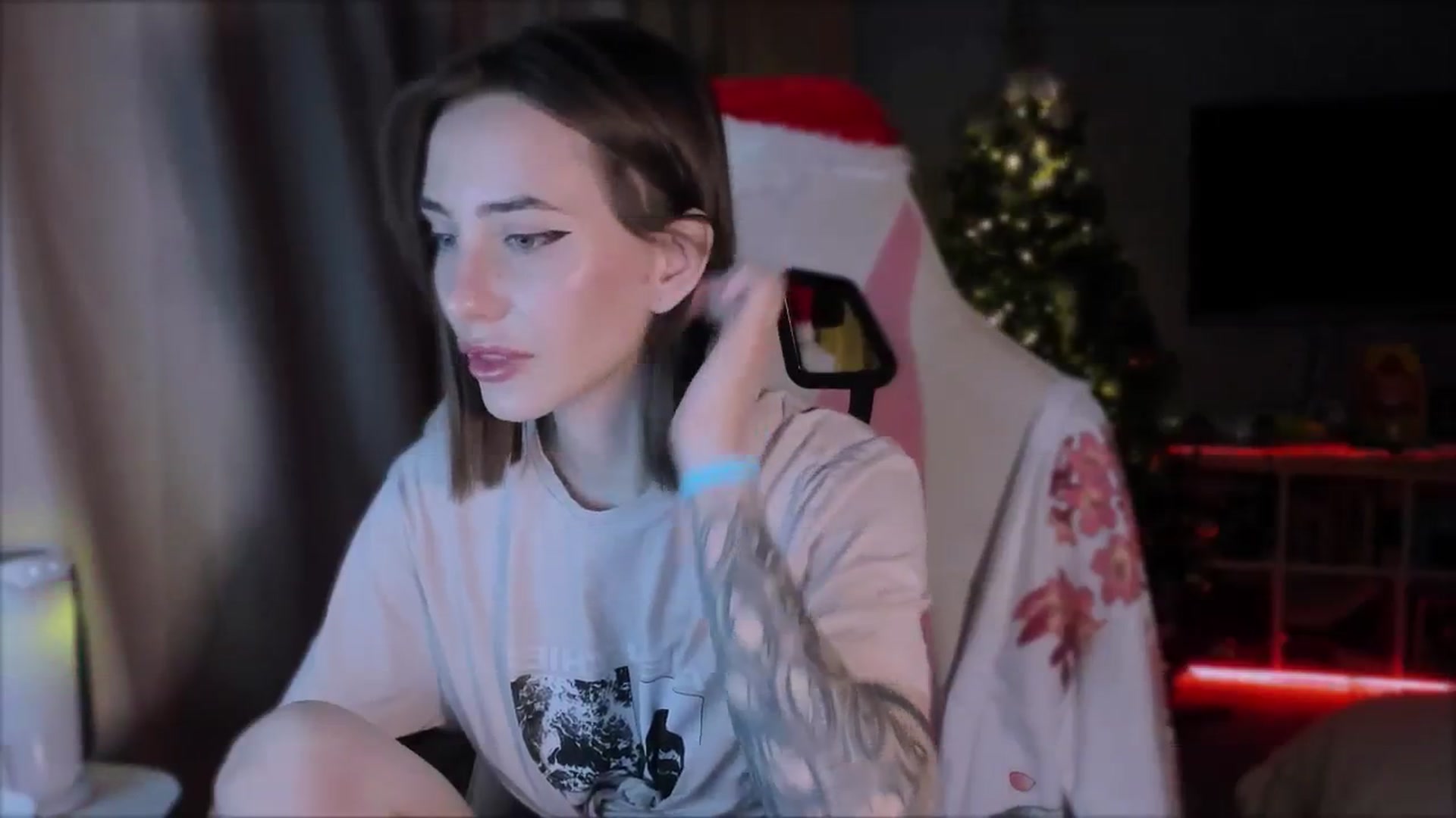 Gallery image thumbnail from Space_Eva's myfreecams stream on, 12/05/2023, 02:30 image 9 of 20