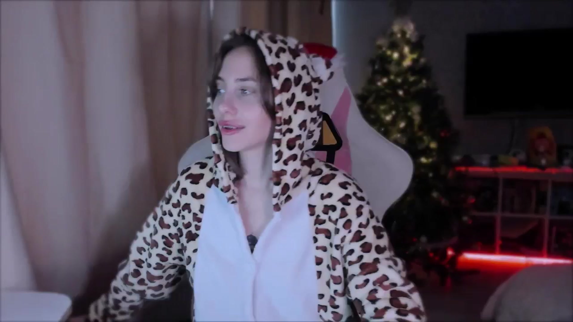 Gallery image thumbnail from Space_Eva's myfreecams stream on, 12/06/2023, 06:28 image 14 of 20
