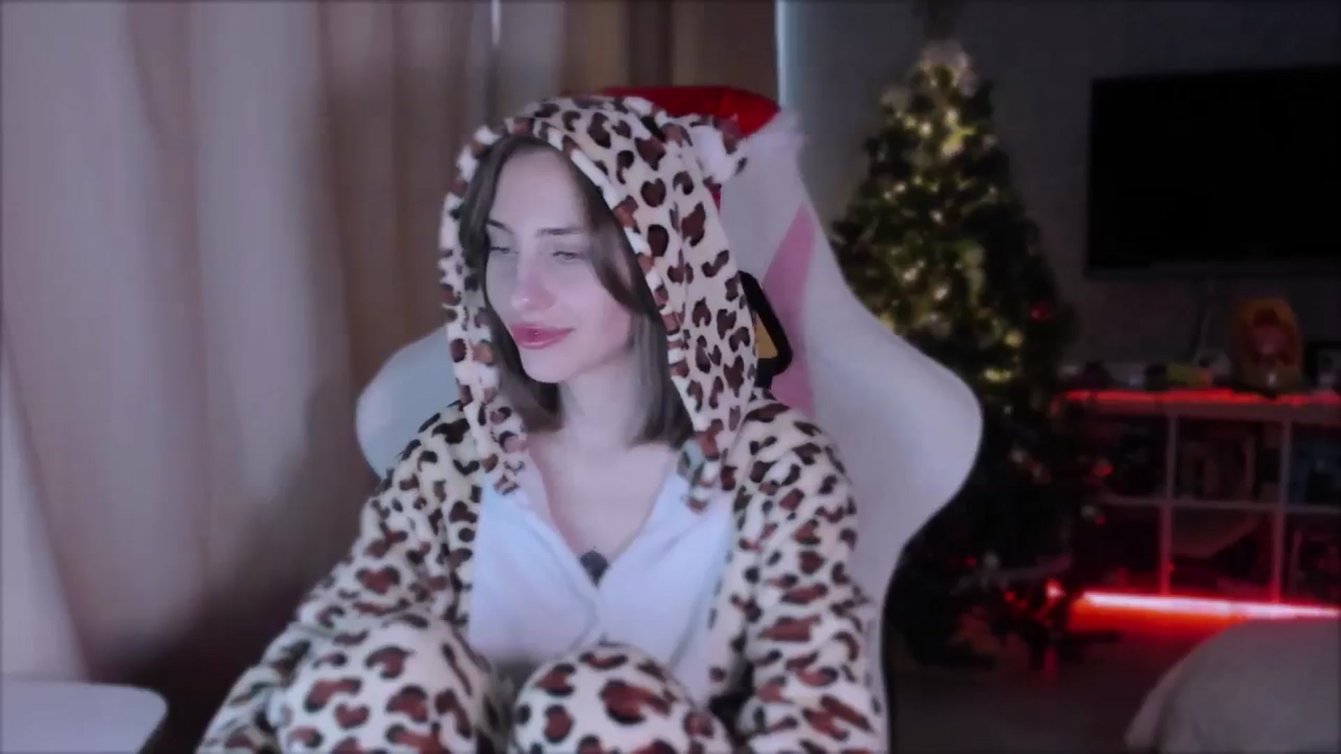 Gallery image thumbnail from Space_Eva's myfreecams stream on, 12/06/2023, 06:28 image 17 of 20