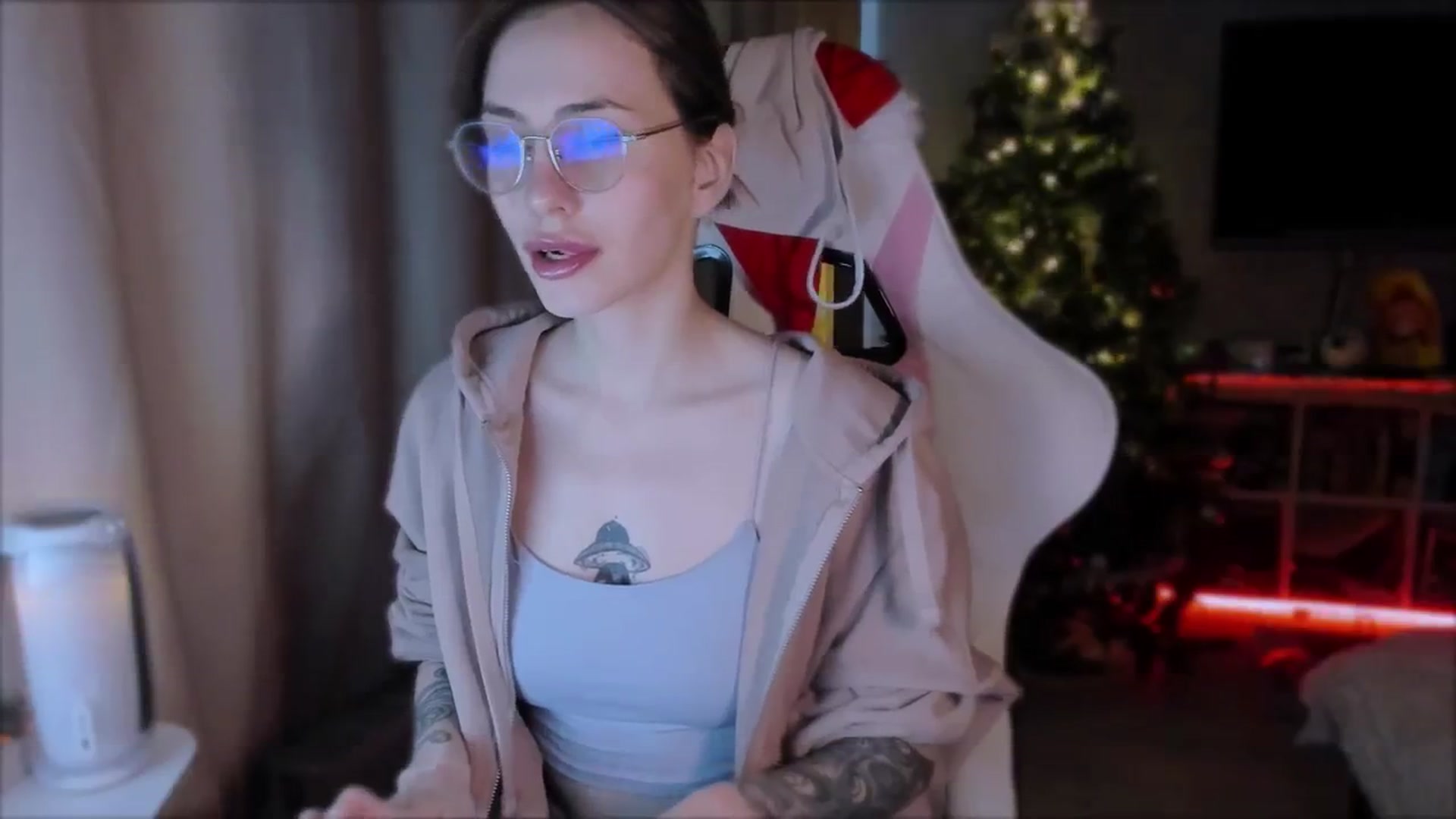 Gallery image thumbnail from Space_Eva's myfreecams stream on, 12/11/2023, 03:08 image 3 of 20
