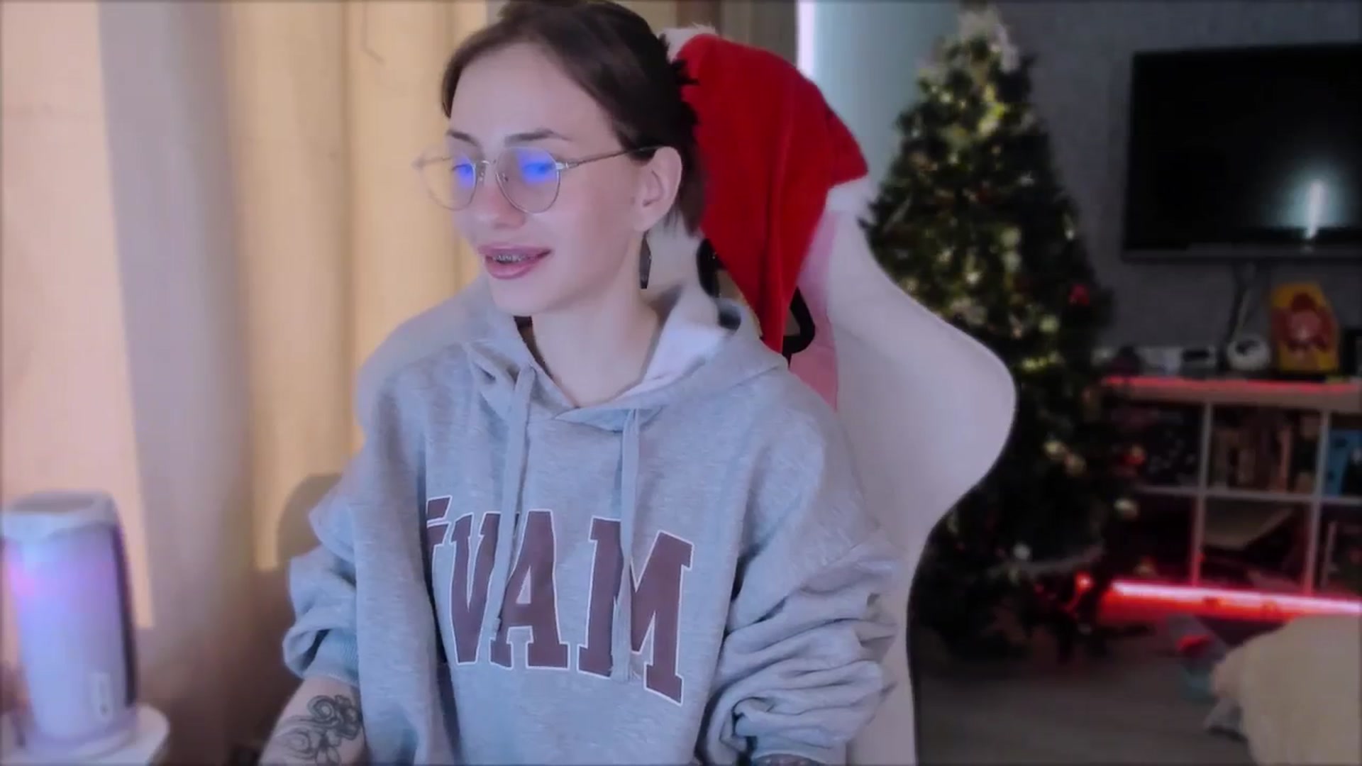 Gallery image thumbnail from Space_Eva's myfreecams stream on, 12/11/2023, 05:58 image 6 of 20