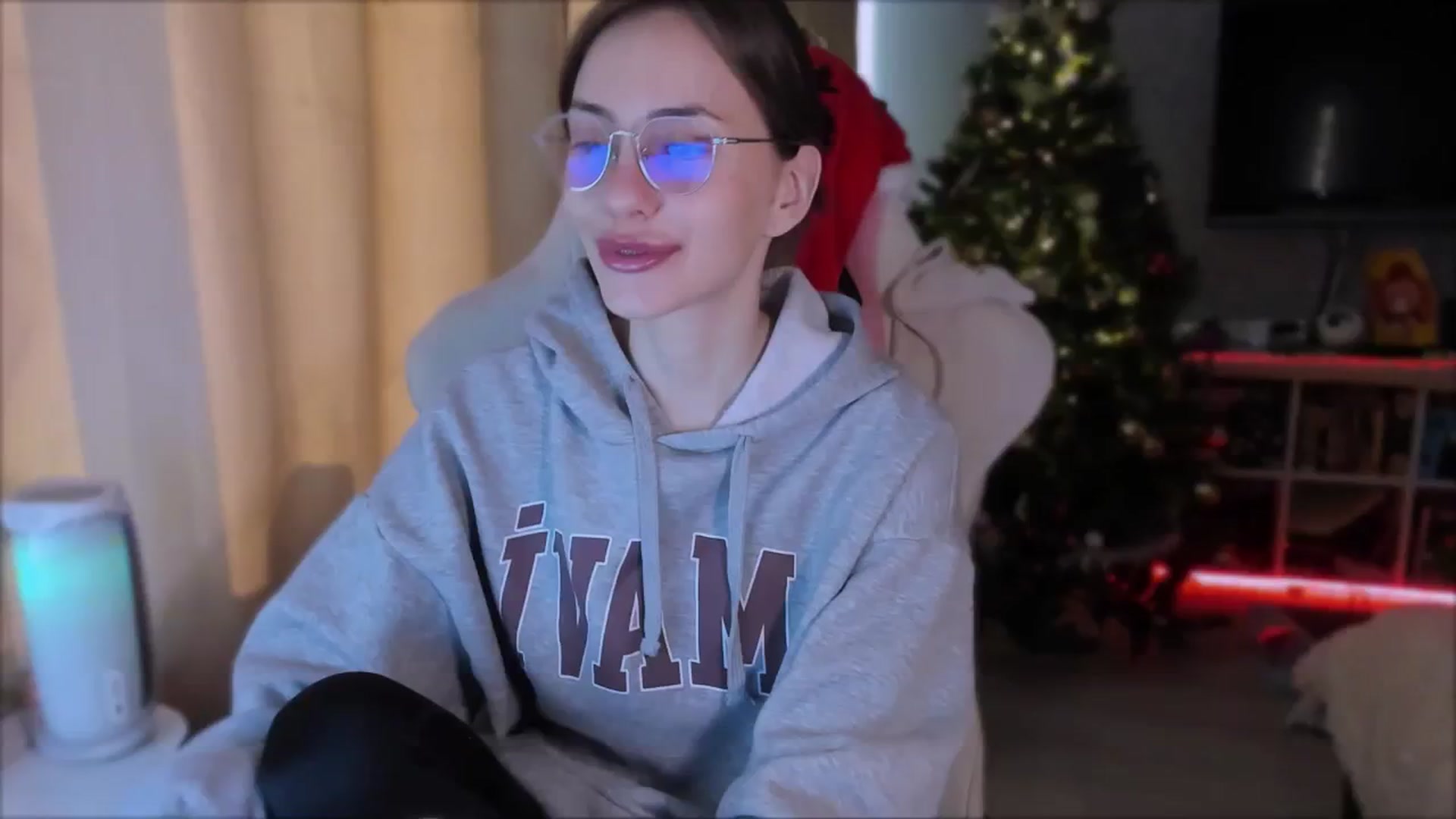 Gallery image thumbnail from Space_Eva's myfreecams stream on, 12/11/2023, 05:58 image 1 of 20