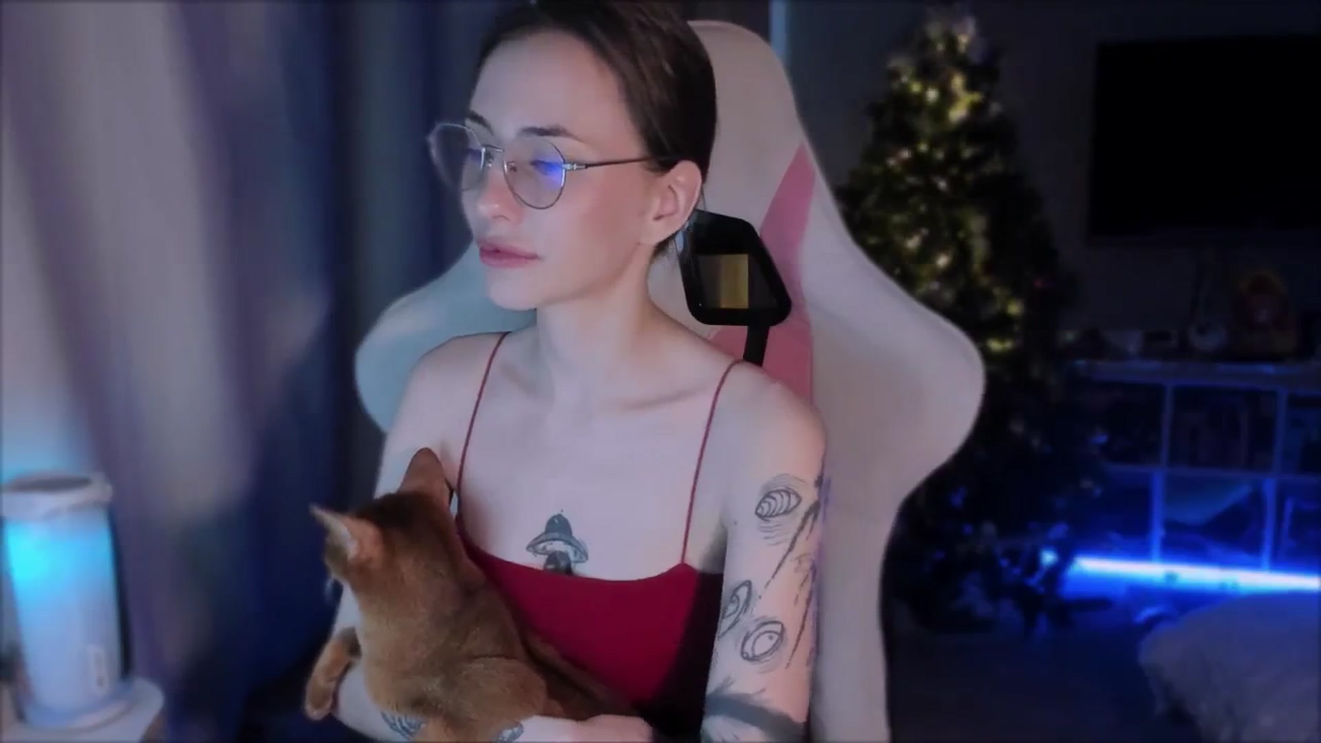 Gallery image thumbnail from Space_Eva's myfreecams stream on, 12/12/2023, 03:07 image 17 of 20