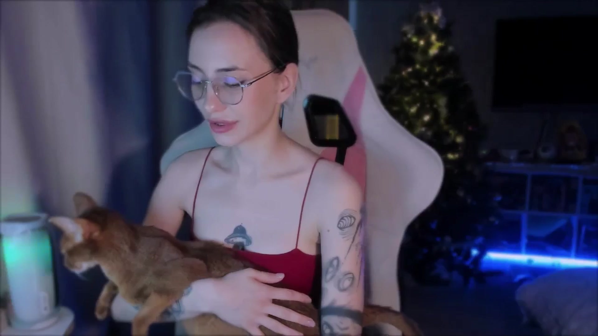 Gallery image thumbnail from Space_Eva's myfreecams stream on, 12/12/2023, 03:07 image 16 of 20