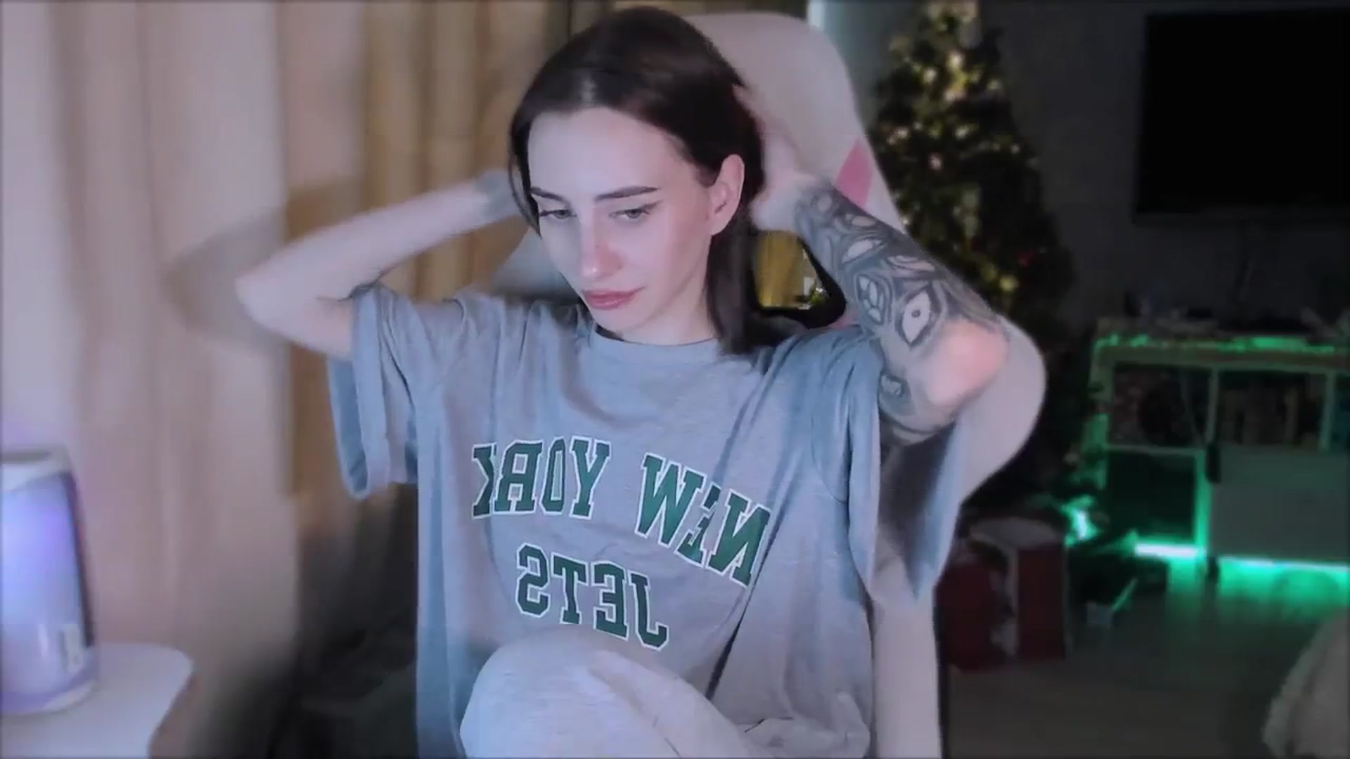 Gallery image thumbnail from Space_Eva's myfreecams stream on, 12/26/2023, 06:07 image 3 of 20