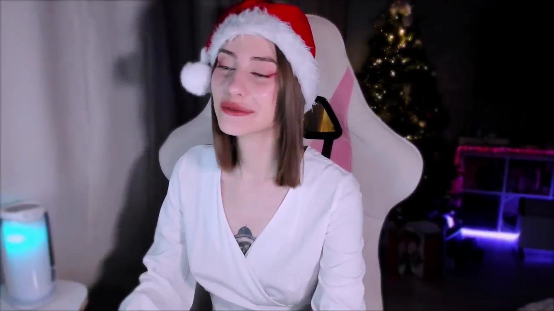 Gallery image thumbnail from Space_Eva's myfreecams stream on, 12/31/2023, 02:37 image 3 of 20