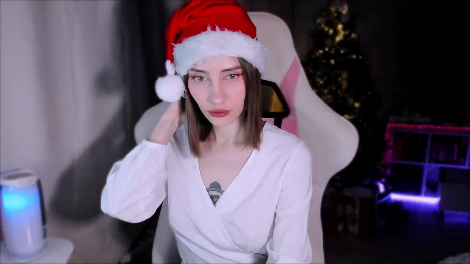 Gallery image thumbnail from Space_Eva's myfreecams stream on, 12/31/2023, 02:37 image 2 of 20