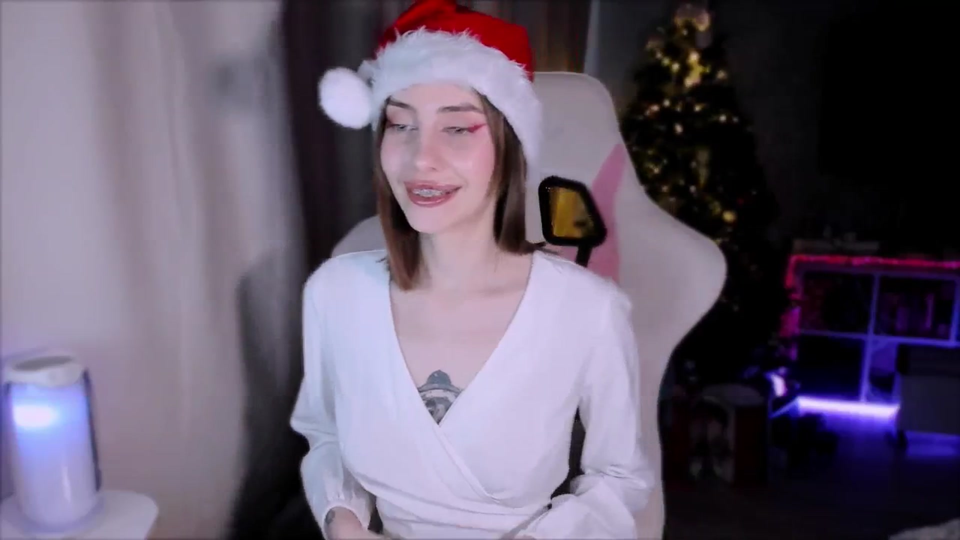 Gallery image thumbnail from Space_Eva's myfreecams stream on, 12/31/2023, 03:35 image 14 of 20