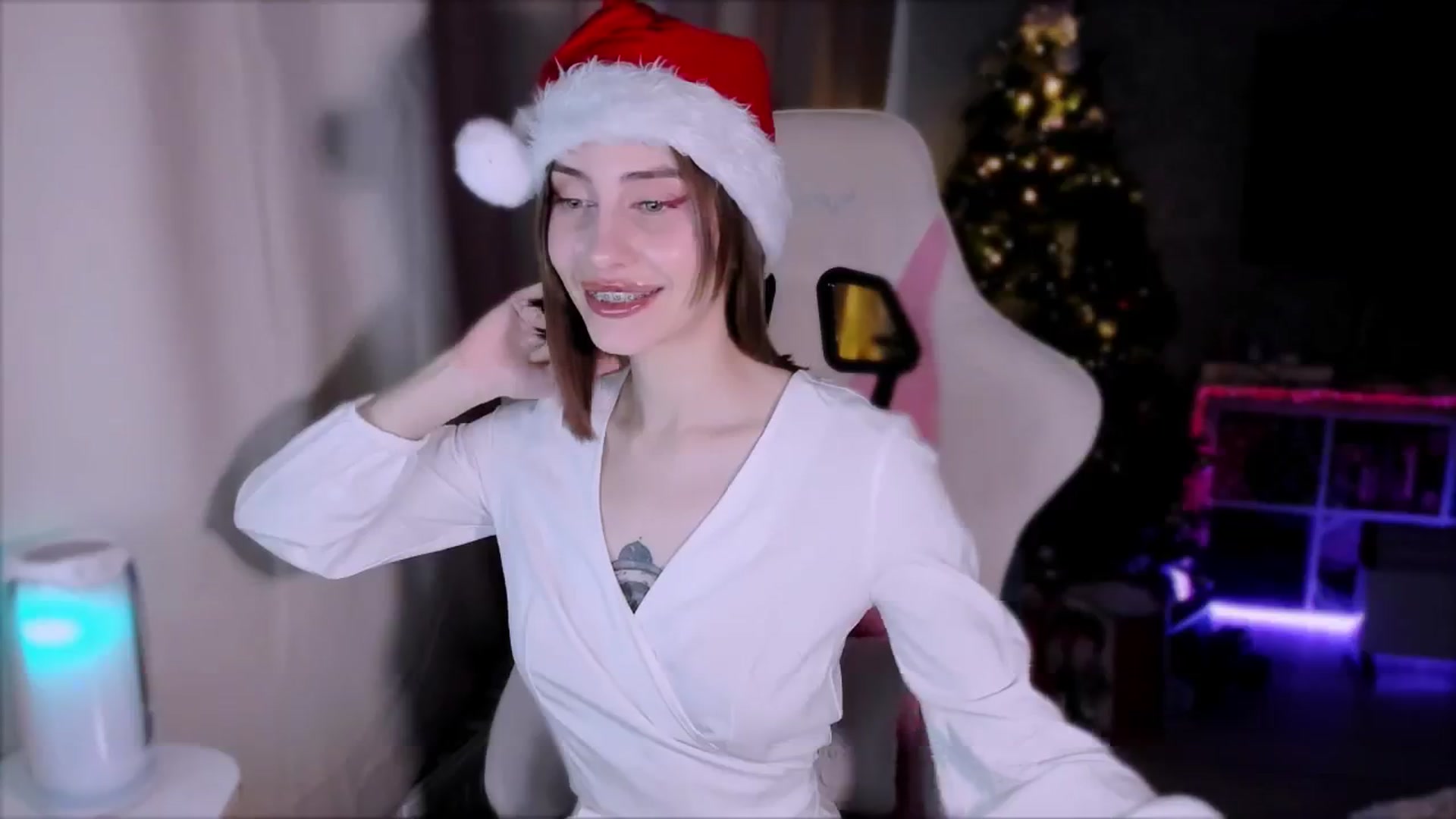 Gallery image thumbnail from Space_Eva's myfreecams stream on, 12/31/2023, 03:35 image 18 of 20