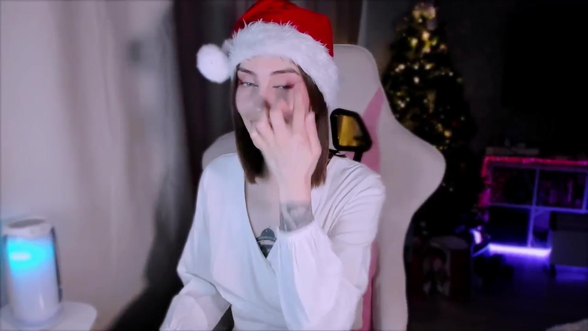Gallery image thumbnail from Space_Eva's myfreecams stream on, 12/31/2023, 03:35 image 11 of 20