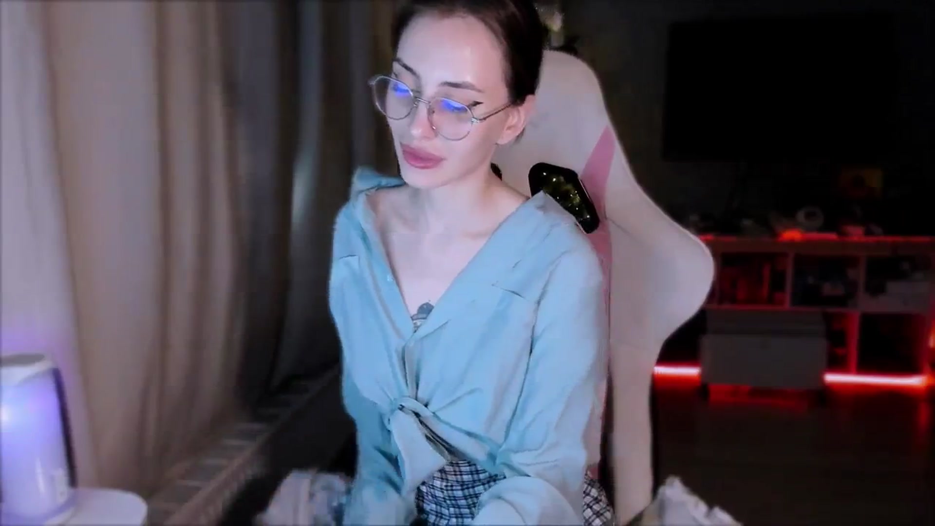 Gallery image thumbnail from Space_Eva's myfreecams stream on, 01/08/2024, 05:32 image 19 of 20