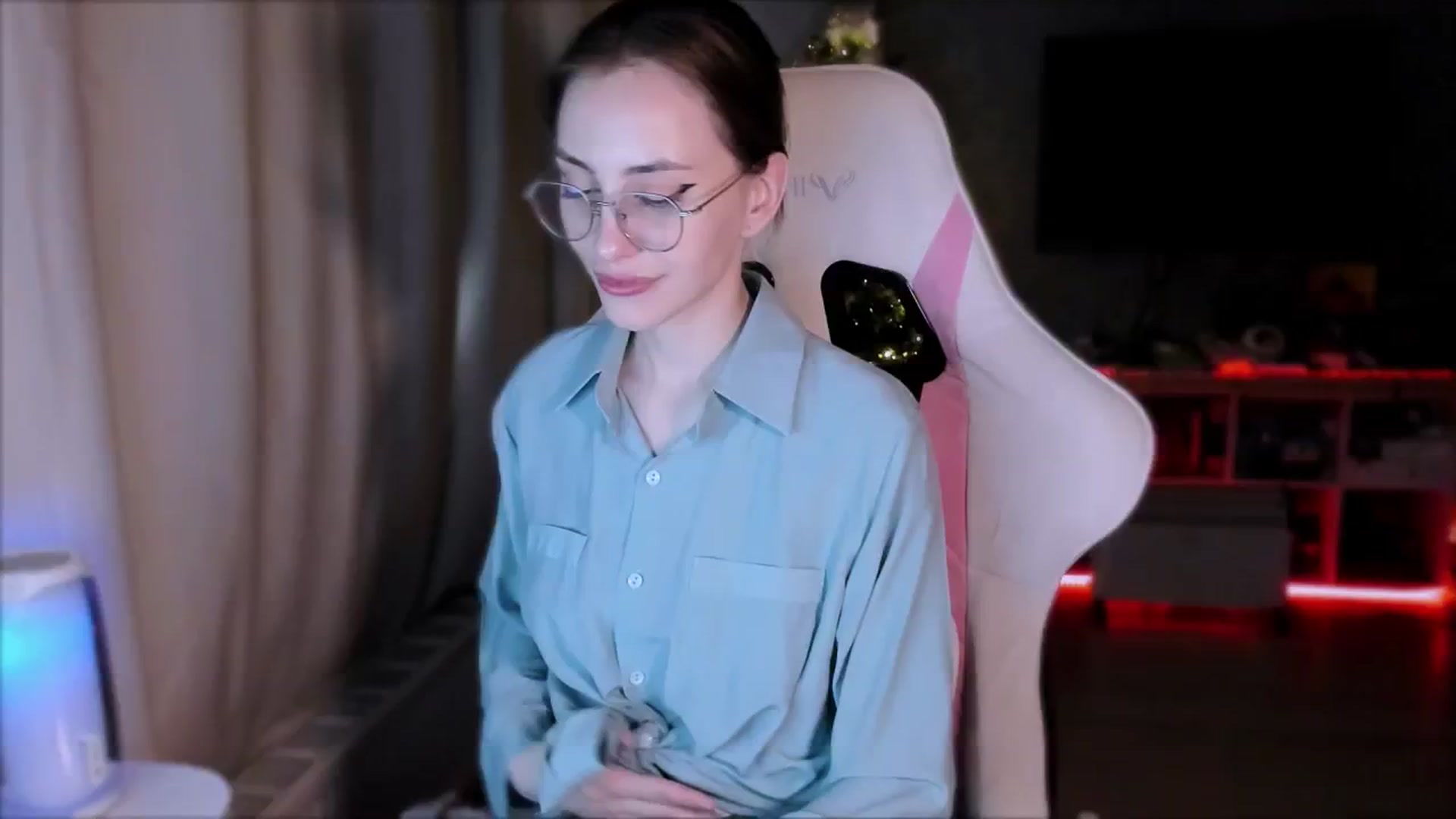 Gallery image thumbnail from Space_Eva's myfreecams stream on, 01/08/2024, 05:32 image 20 of 20