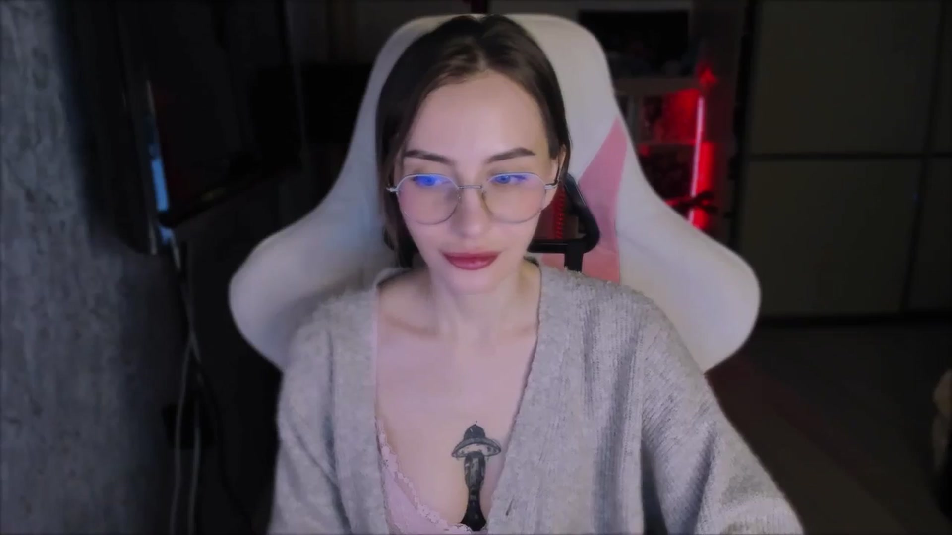 Gallery image thumbnail from Space_Eva's myfreecams stream on, 01/16/2024, 03:10 image 10 of 20